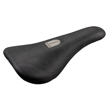 Pivotal design saddle